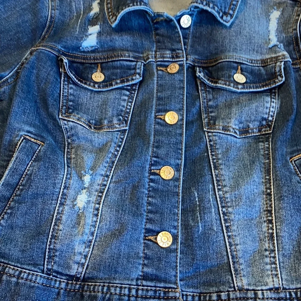 Woman’s Celebrity Pink Denim Distressed Jacket Size XS Dark Wash - Picture 5 of 12